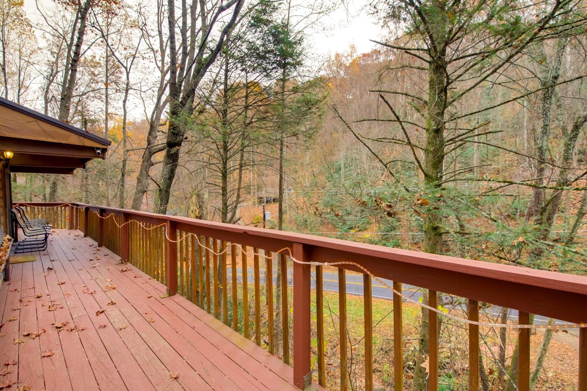Gatlinburg A-Frame Home With Hot Tub Near Parkway Zewnętrze zdjęcie