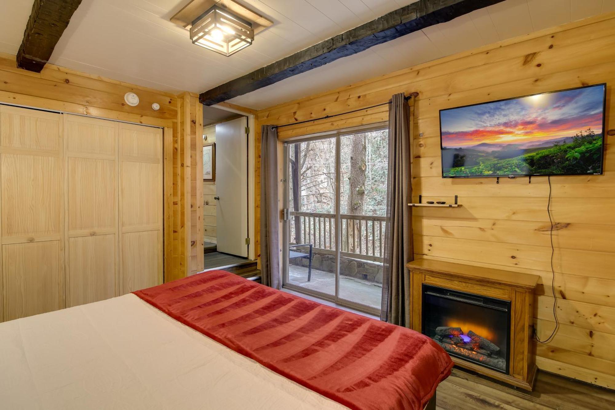 Gatlinburg A-Frame Home With Hot Tub Near Parkway Zewnętrze zdjęcie