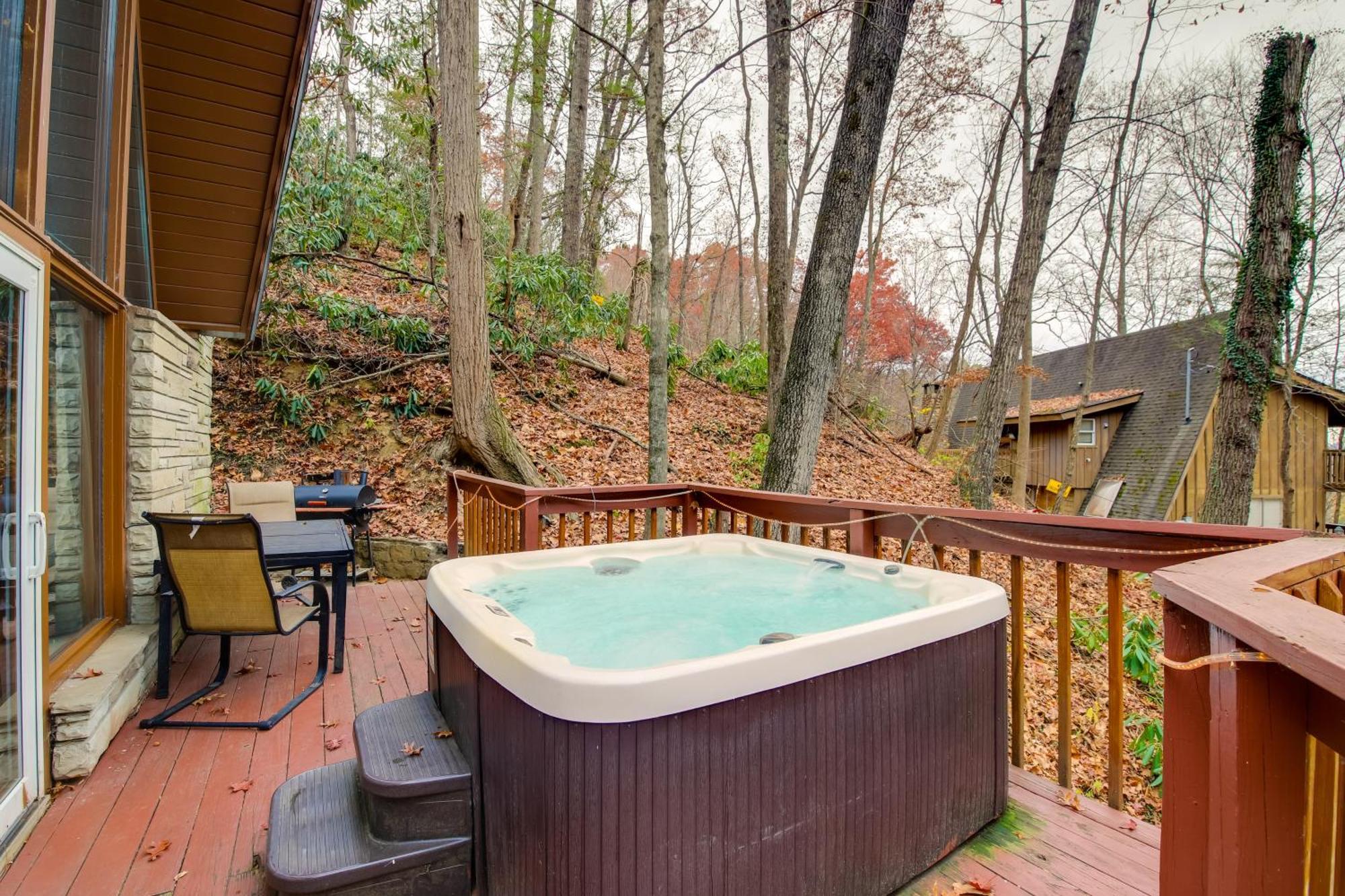 Gatlinburg A-Frame Home With Hot Tub Near Parkway Zewnętrze zdjęcie