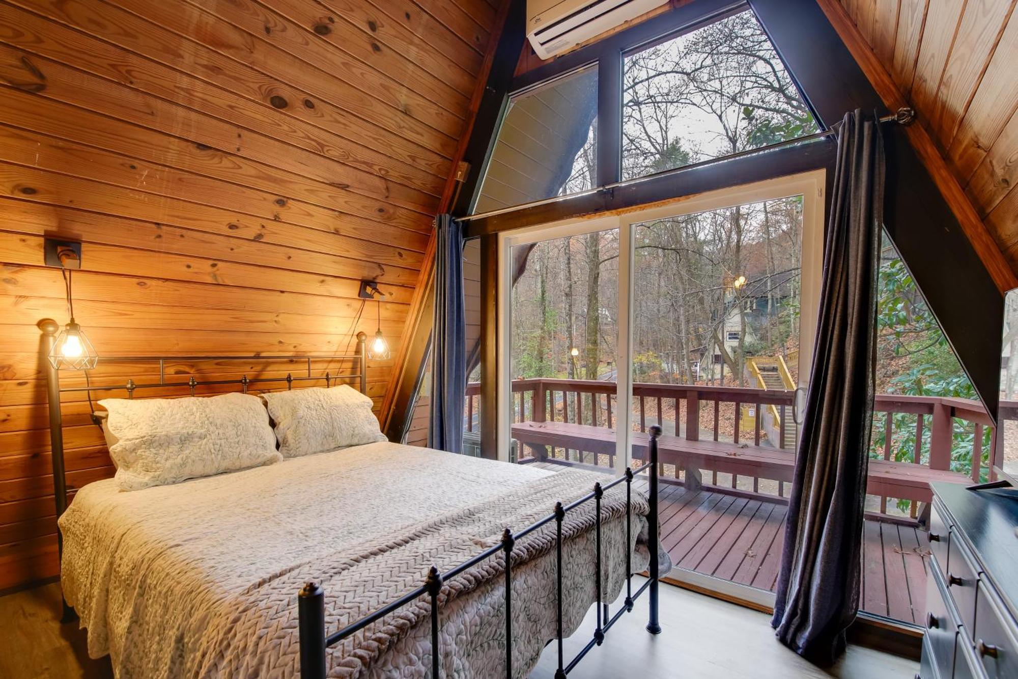 Gatlinburg A-Frame Home With Hot Tub Near Parkway Zewnętrze zdjęcie