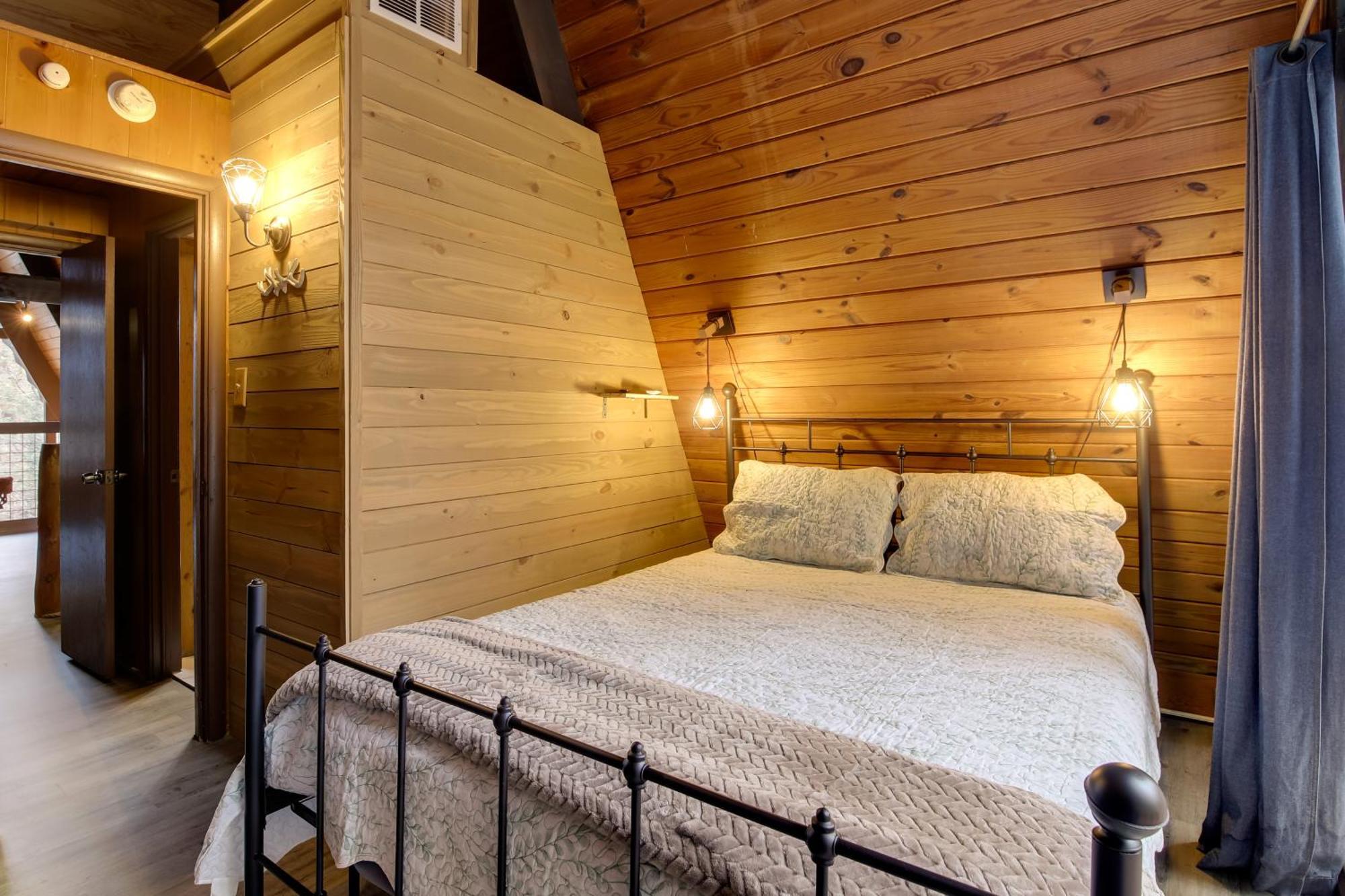 Gatlinburg A-Frame Home With Hot Tub Near Parkway Zewnętrze zdjęcie