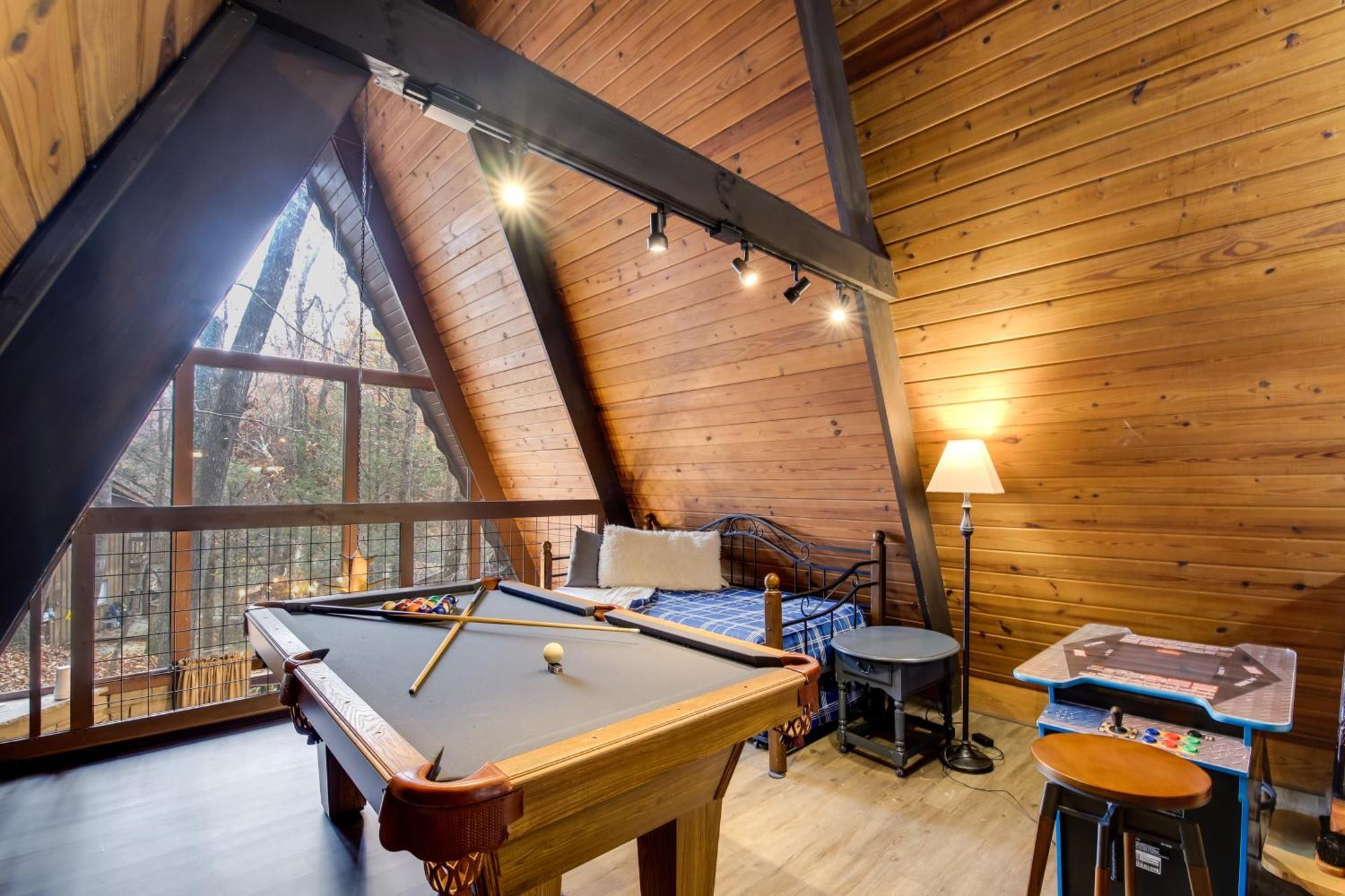Gatlinburg A-Frame Home With Hot Tub Near Parkway Zewnętrze zdjęcie